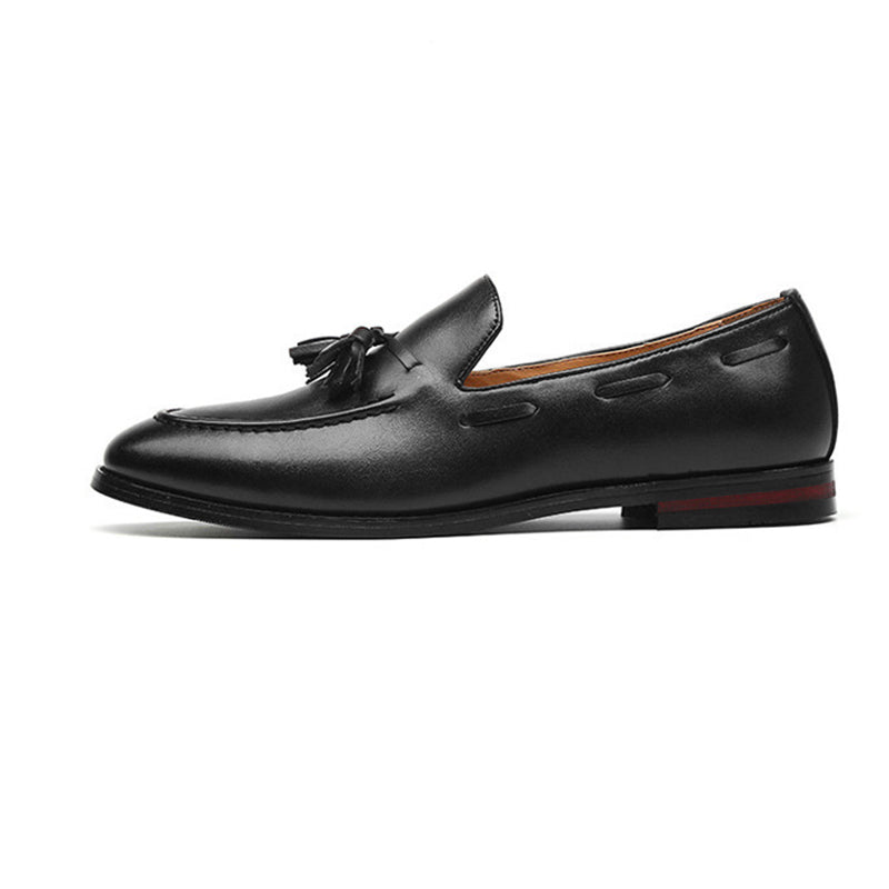 Men's Tassel Loafers with Smooth Upper and Sleek Tassel Detailing