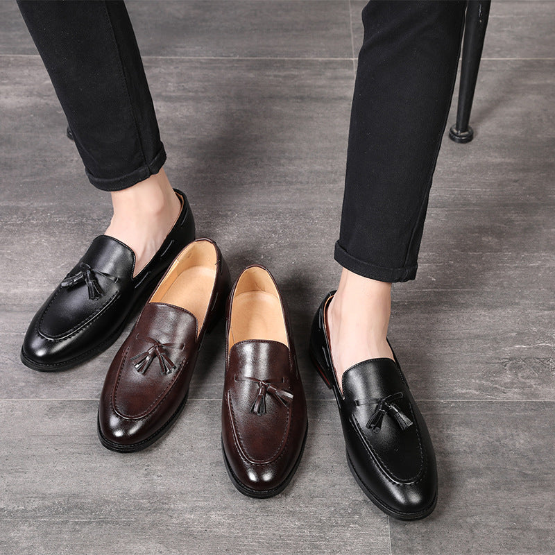 Men's Tassel Loafers with Smooth Upper and Sleek Tassel Detailing