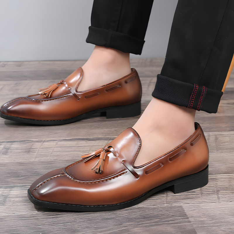 Classic Men's Tassel Loafers with Modern Comfort