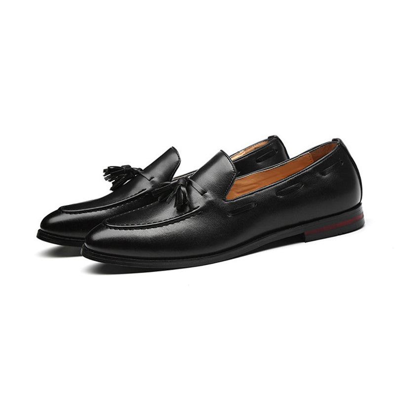 Men's Tassel Loafers with Smooth Upper and Sleek Tassel Detailing