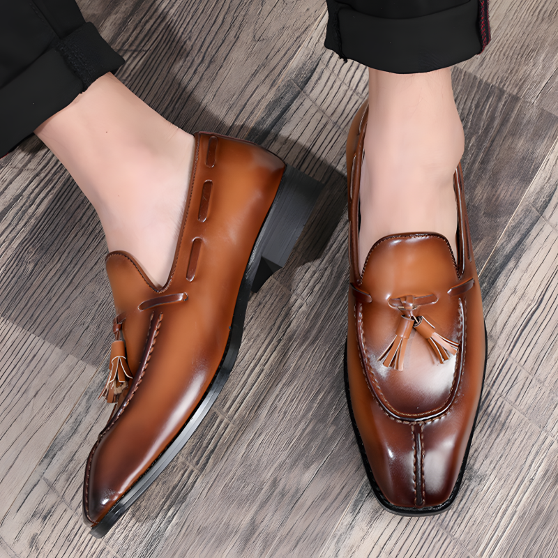 Classic Men's Tassel Loafers with Modern Comfort